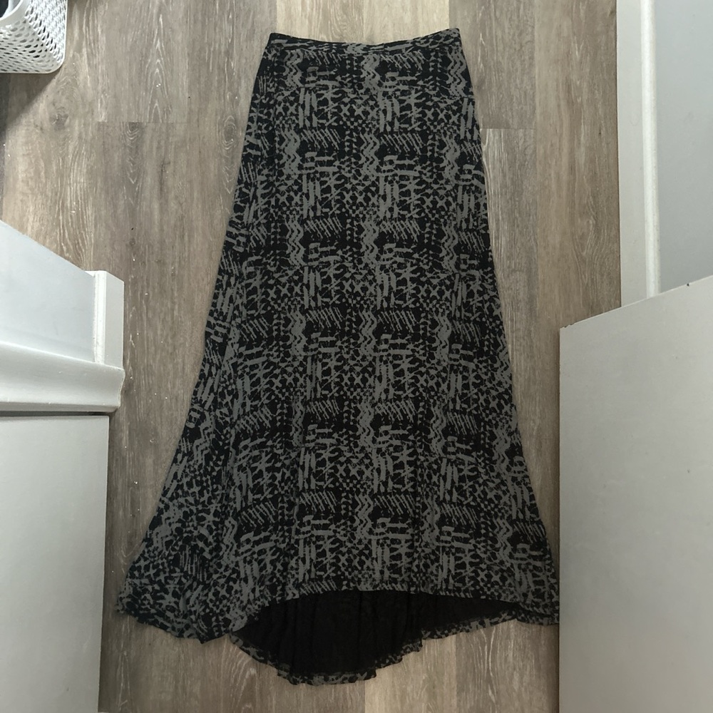Billabong Black and Gray Maxi Skirt